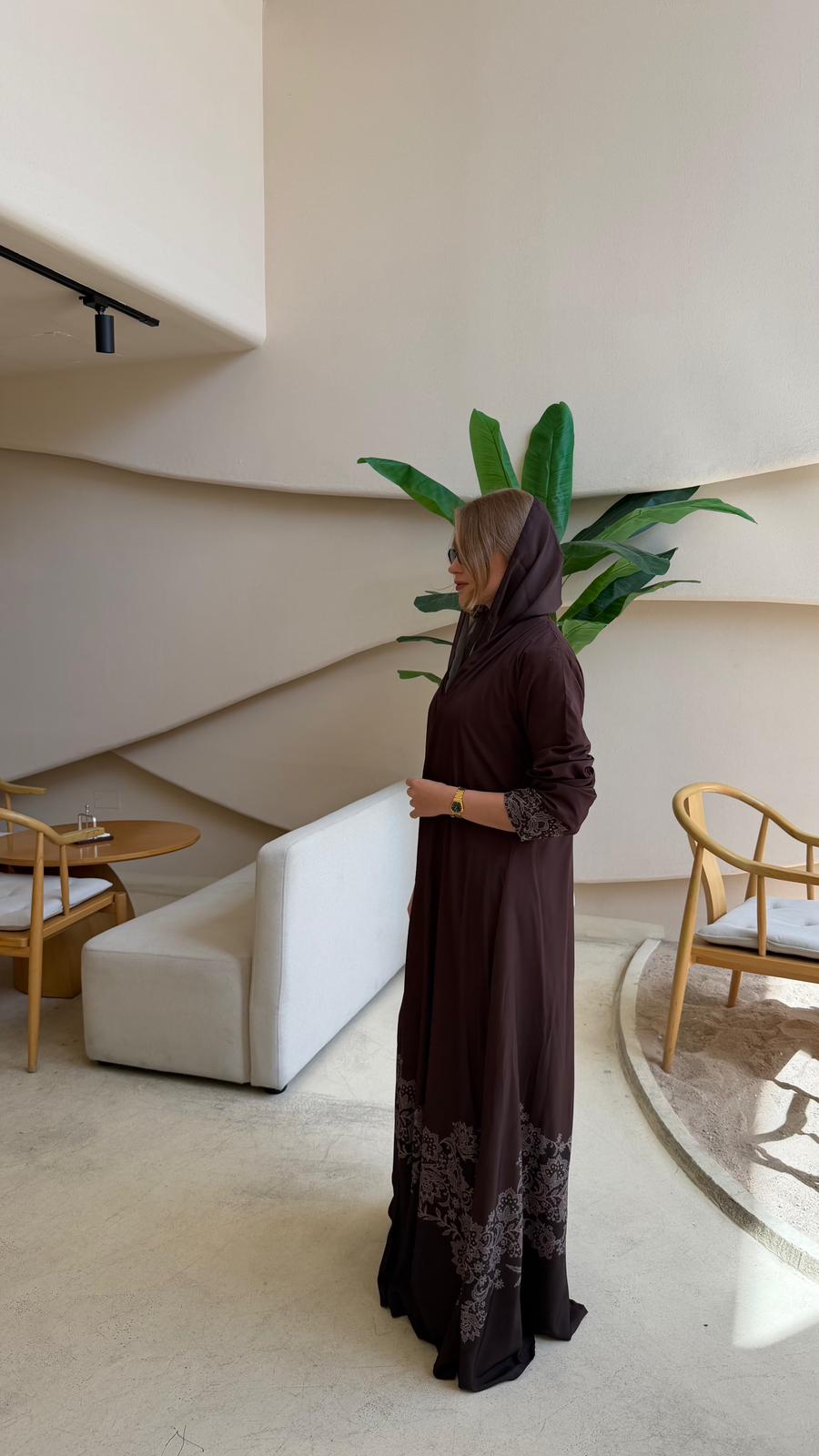 Ilariya 208