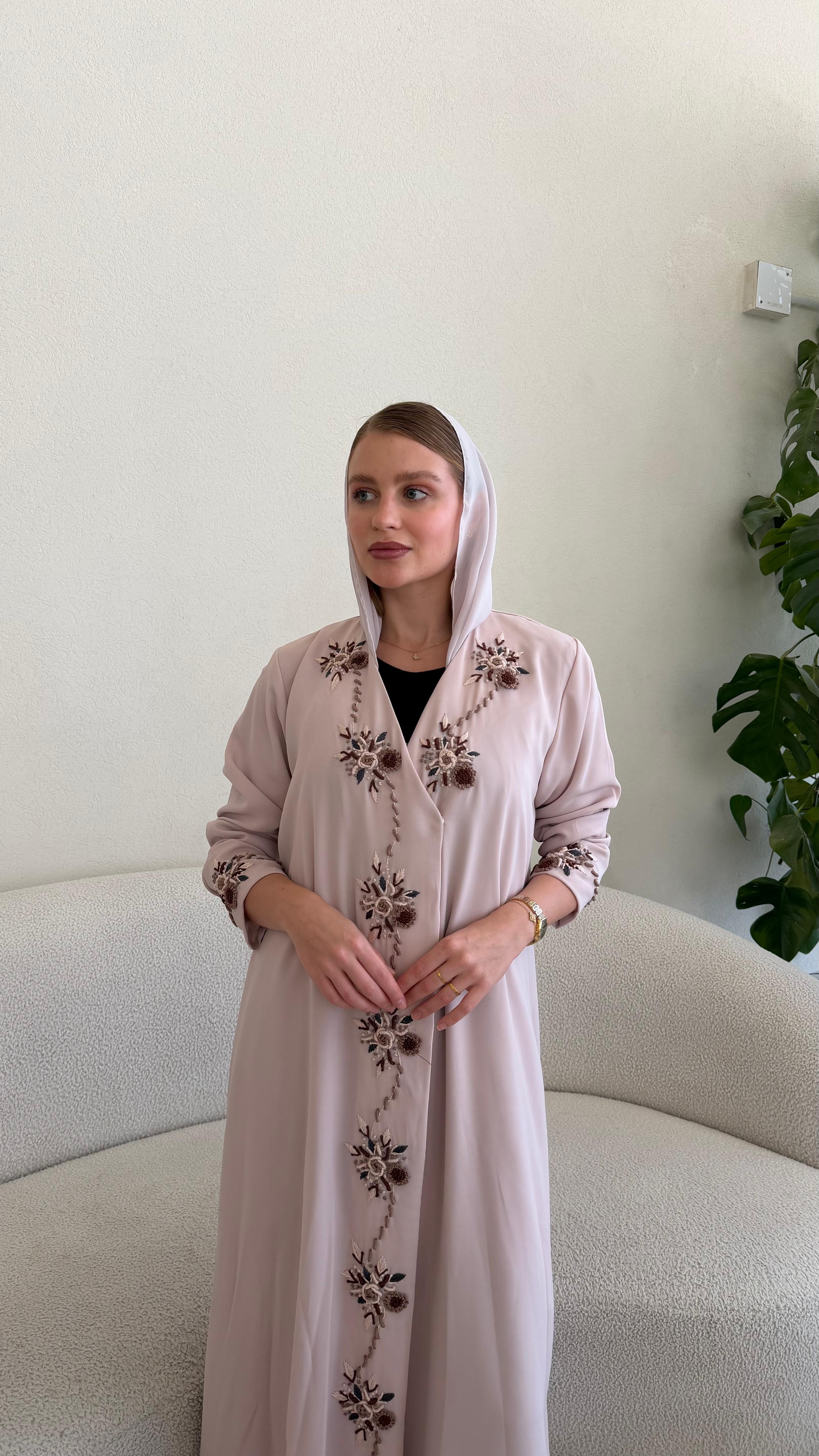 Ilariya 238