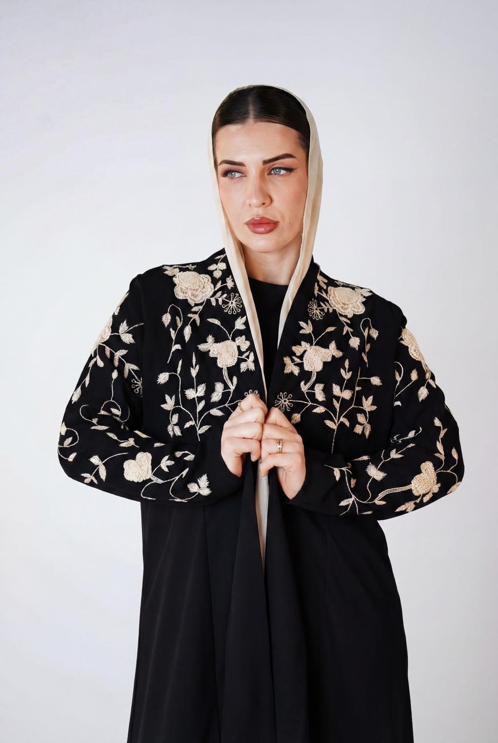 Ilariya 122